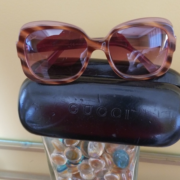 Gucci Accessories - Authentic Gucci sunnies